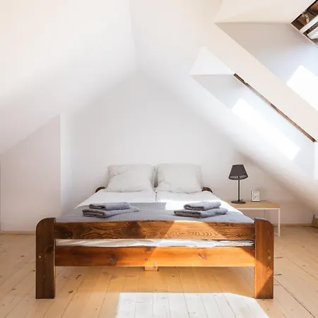 Charming Rustic Old Town Apartmán *